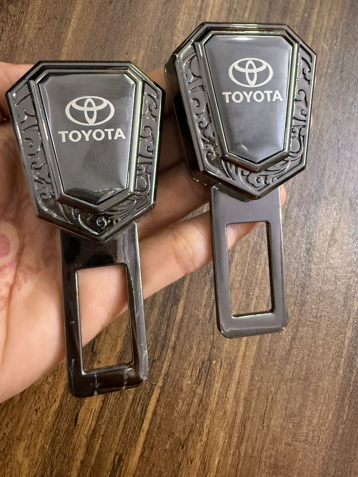 Caroxygen (2in1) Seat Belt Alarm Stopper Buckle & Holder (Pack of 2 )