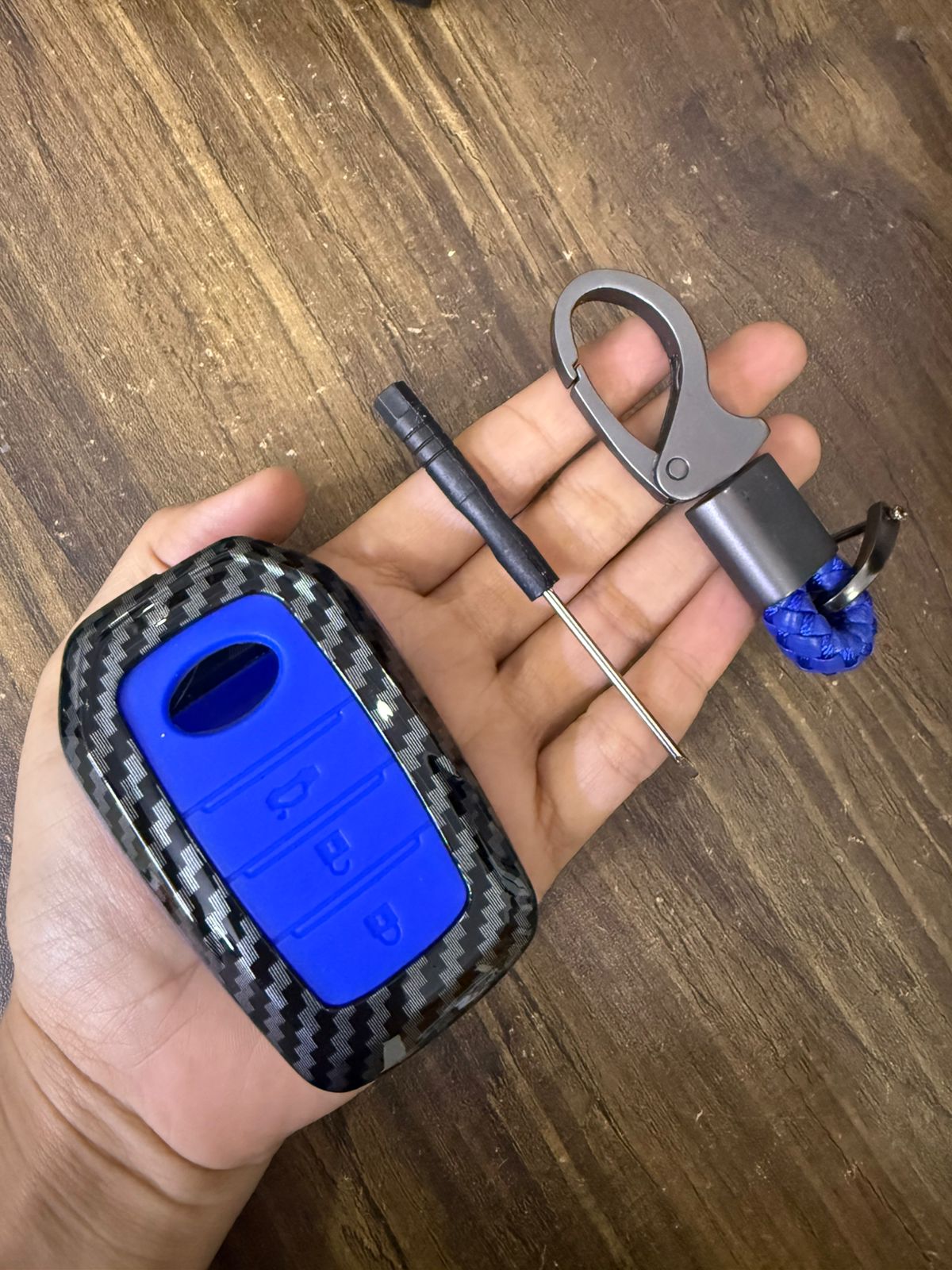 Caroxygen Carbon Fiber Key Fob Cover Shell Keyless Key Hard Case with Keychain Compatible with Toyota Fortuner 2 Button (Pack of 1,Blue)