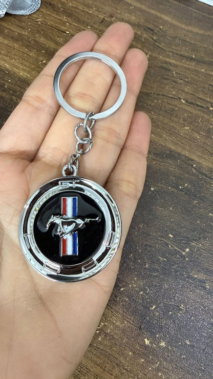 Men's Car Key Chain 1pcs, Personalized Creative Stainless Steel Car Keychain for Men and women