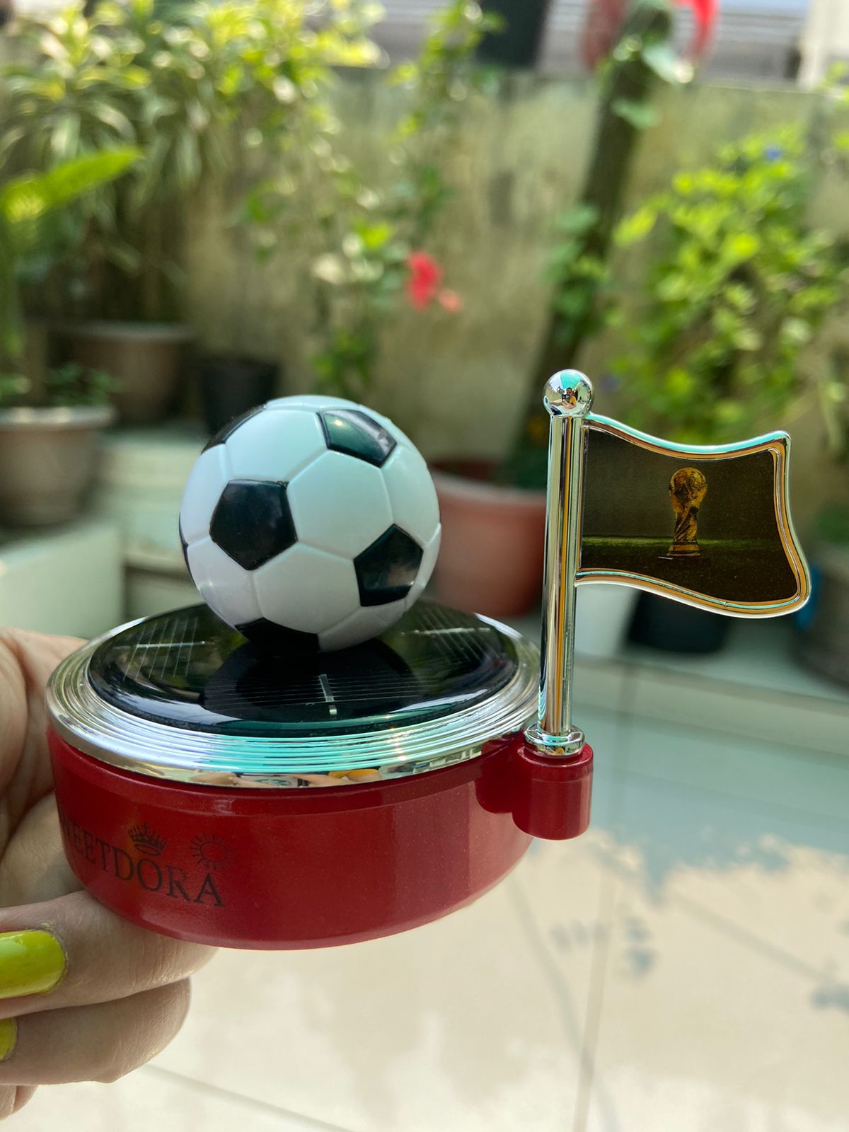 Football rotating car perfume seat alloy solar car interior aromatherapy ornaments decorative air freshener