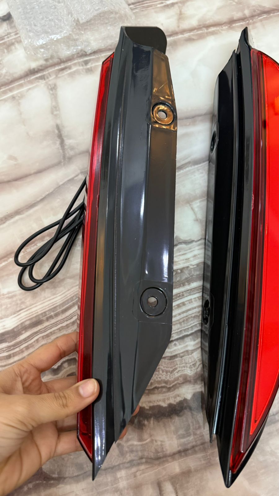 Led Rear Pillar Light for Ford Endeavour (2016 Onwards), Red