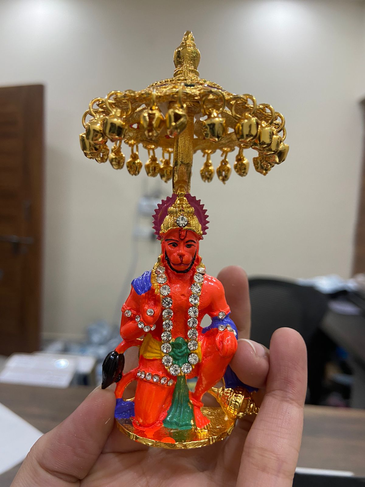 Gemstones Studded Hanuman ji Statue, Bajrang Bali Hanuman Idol for Car Dashboard Home Gift God Idol (Hanuman CHHATRA)