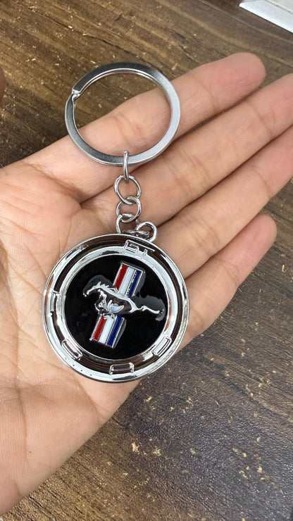 Men's Car Key Chain 1pcs, Personalized Creative Stainless Steel Car Keychain for Men and women