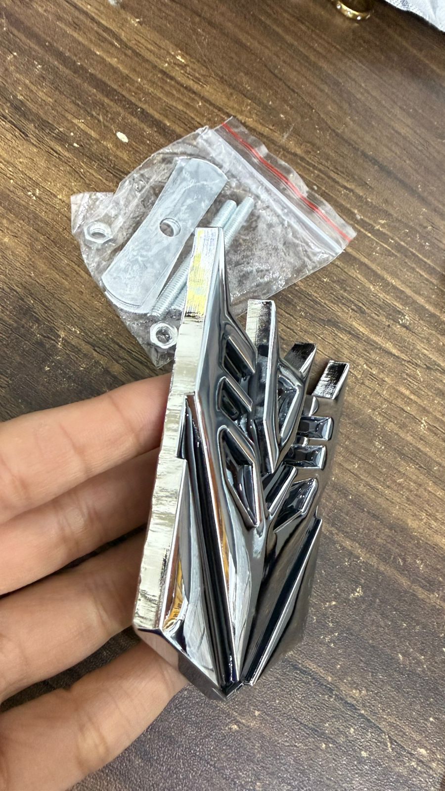 3D Metal Transformer Style Car Front Grille Emblem Badge – Universal Chrome Black Auto Logo Decoration for Cars & Bikes