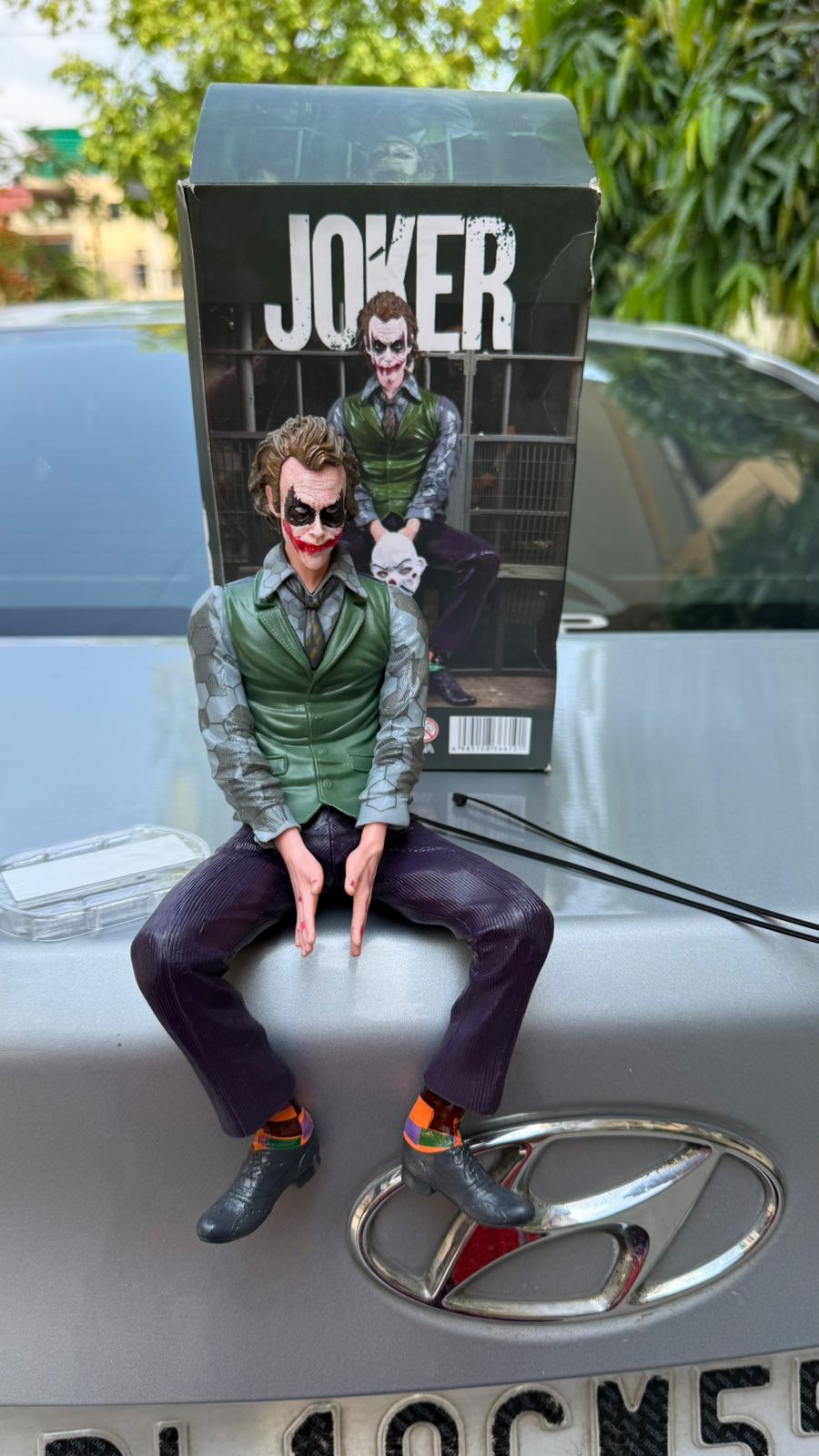 25 cm- Joker-Style Dashboard Bobblehead | Car Interior Decorative Figurine | High-Detail Action Figure for Desk, Home & Car Dashboard | Anti-Slip Base | Perfect Gift for Superhero & Movie Fans