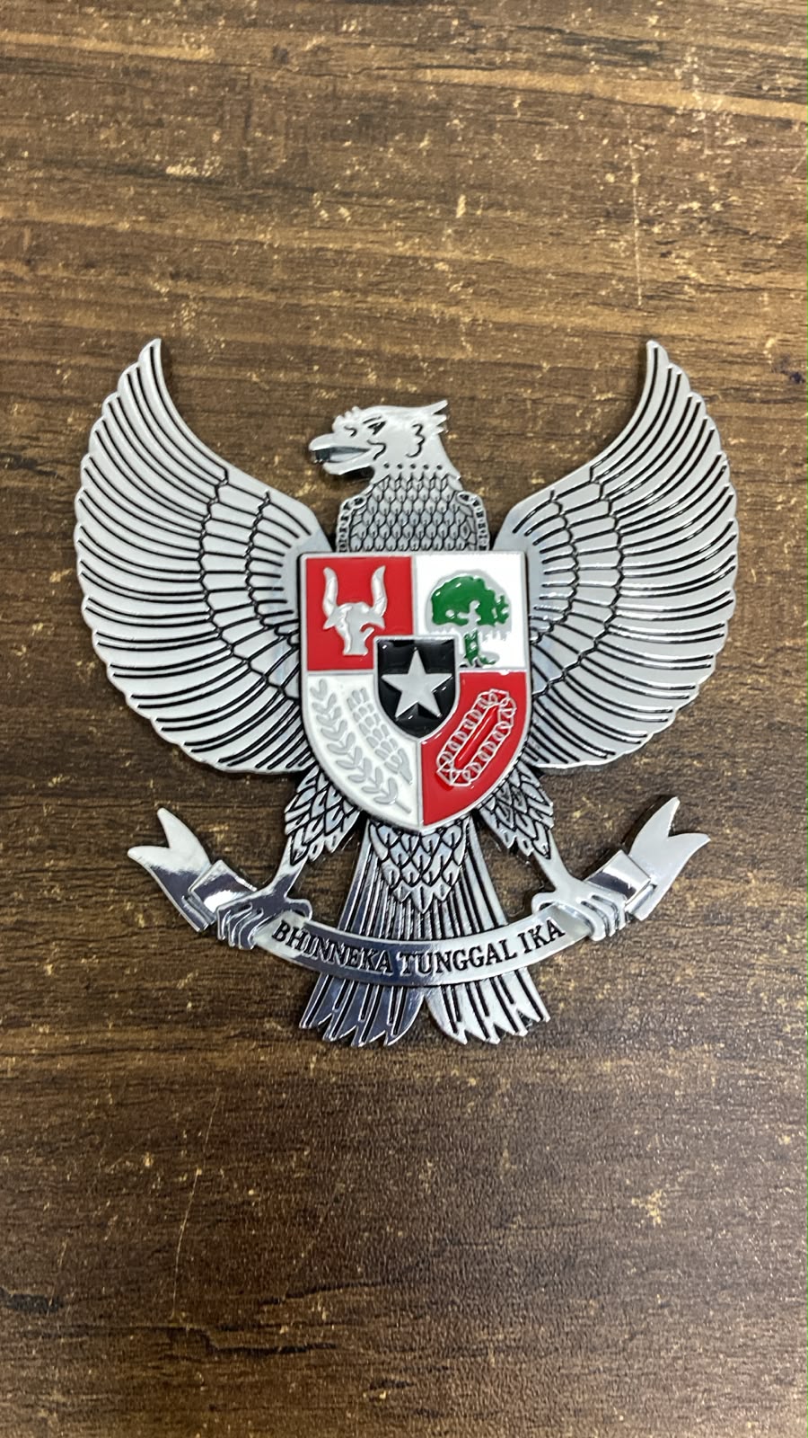BHINNEKA TUNGGAL IKA EAGLE Logo Modified Metal Insignia Stereo Car Headboard Decoration Logo Front Hoot Grille Car Sticker