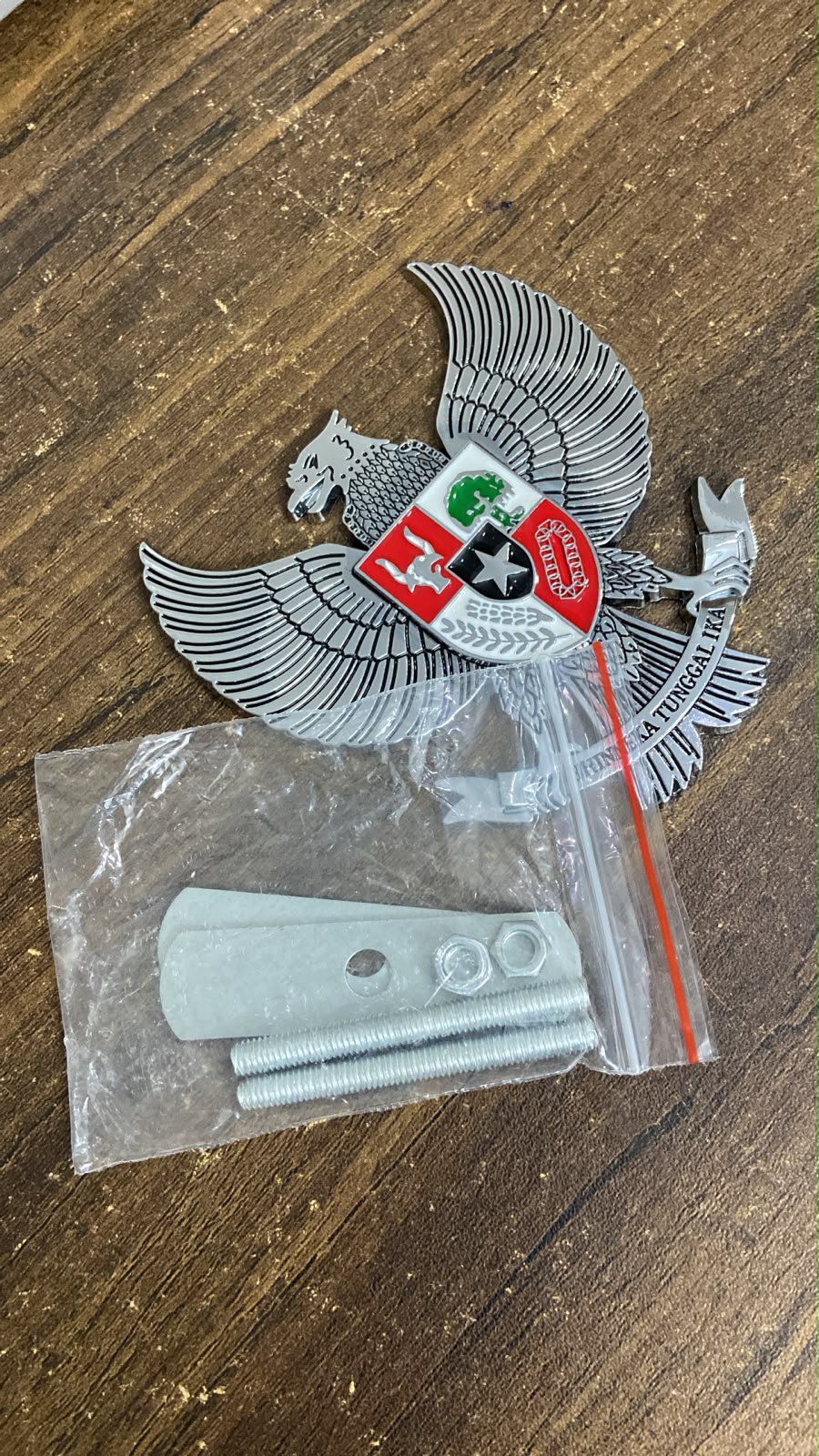 BHINNEKA TUNGGAL IKA EAGLE Logo Modified Metal Insignia Stereo Car Headboard Decoration Logo Front Hoot Grille Car Sticker