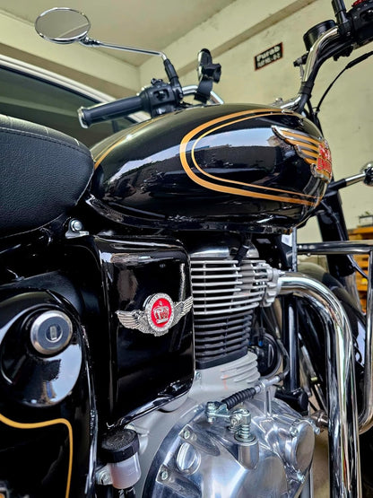 Winged King Crown Emblem Sticker for All Cars, Bikes, Metal (Silver with Red) Size: 11cm x 4.5cm x 2mm