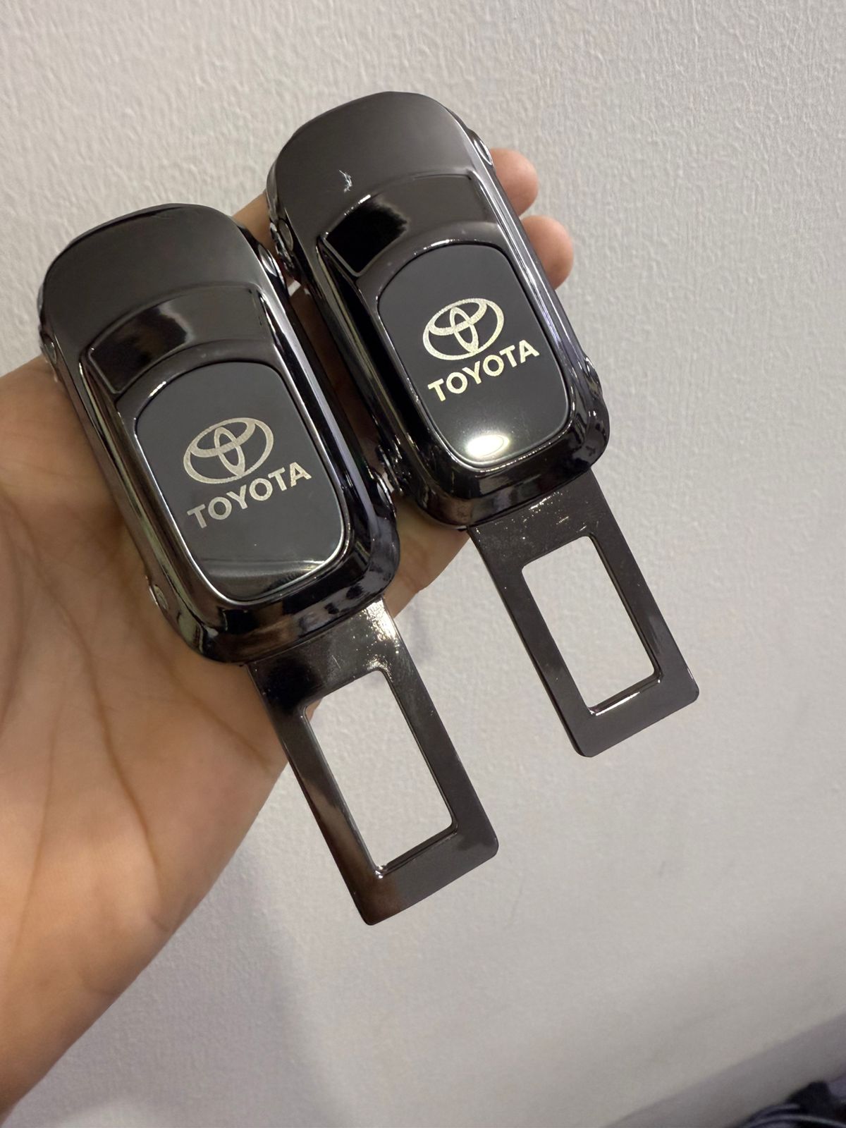 Caroxygen (2in1) Seat Belt Alarm Stopper Buckle & Holder (Pack of 2 )