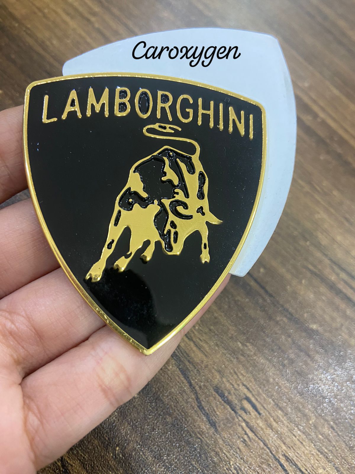 Car Emblem Logo for Lamborghini Metal Logo Decorative Car Badge Stickers Waterproof Car Styling Body Emblems Car Parts,Gold-M