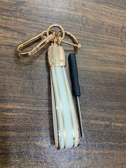 TPU Car Keychain for Men Women Multifunctional Key Chain Holder Keyring with Anti Lost Screw & 360 Rotatable Swivel Key Fob Holder Accessories for Car ( Black And White)