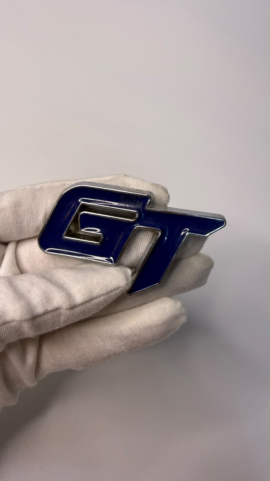 3D GT METAL LOGO STICKER EMBLEM COLOUR (RED CHROME)