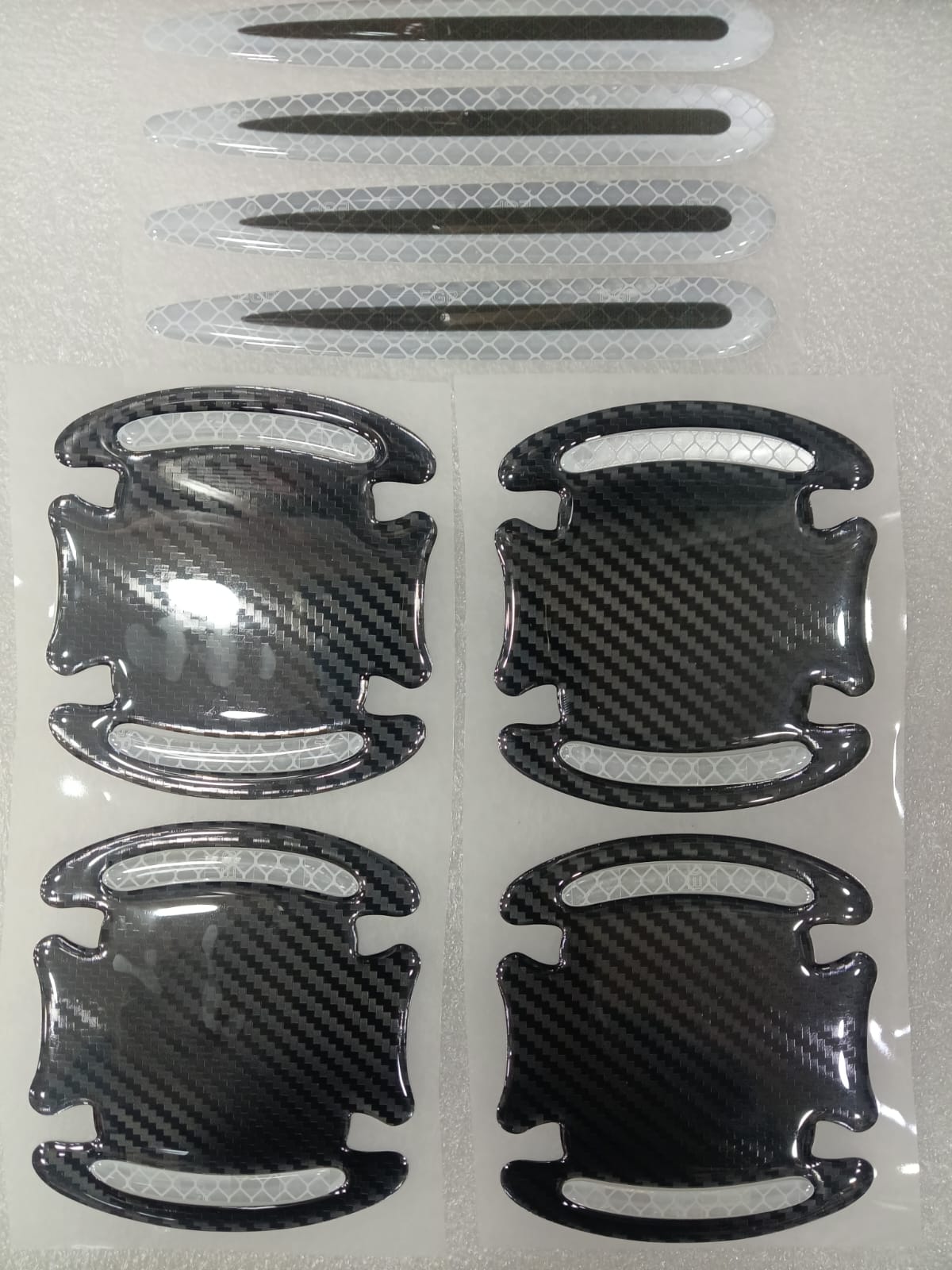 8 PCS Car Door Handle Protectors Universal 3D Carbon Fiber Car Stickers Set Reflective Car Door Handle Paint Scratch Guard Film Safety Warning Sticker for Auto Car Rearview Mirror