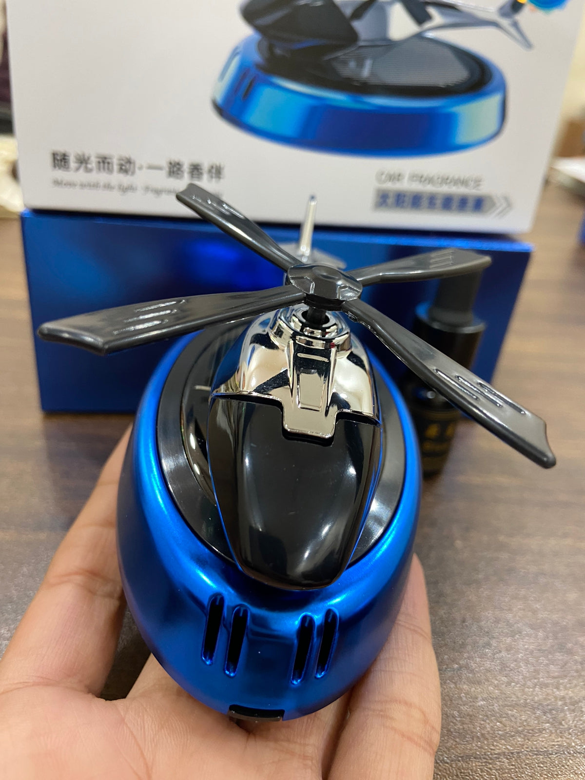 Helicopter Solar Car Air Freshener Rotation Zinc Alloy Car Perfume Diffuser Ornament for Vehicles