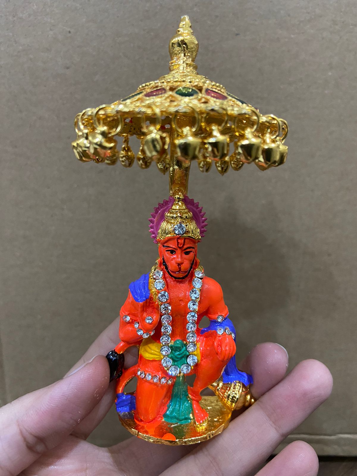 Gemstones Studded Hanuman ji Statue, Bajrang Bali Hanuman Idol for Car Dashboard Home Gift God Idol (Hanuman CHHATRA)