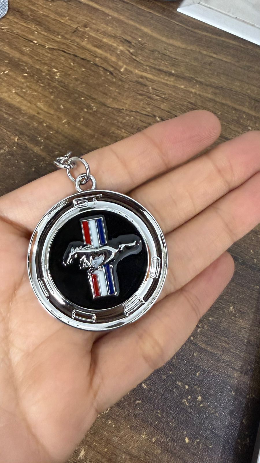 Men's Car Key Chain 1pcs, Personalized Creative Stainless Steel Car Keychain for Men and women