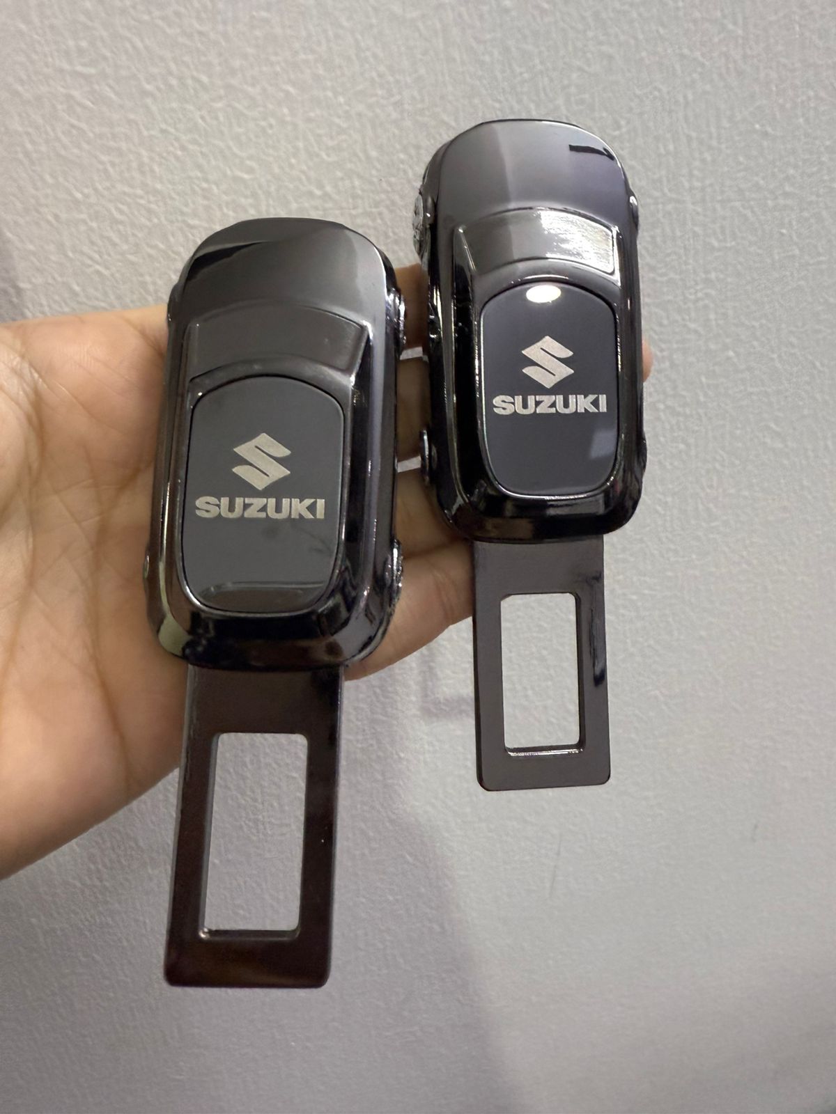 Caroxygen (2in1) Seat Belt Alarm Stopper Buckle & Holder (Pack of 2 )