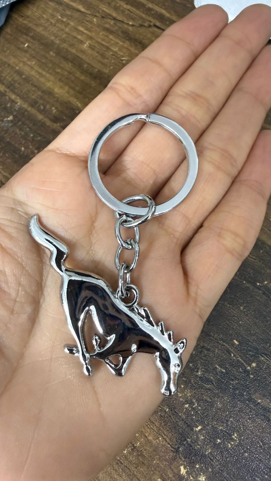 Men's Car Key Chain 1pcs, Personalized Creative Stainless Steel Car Keychain for Men and women