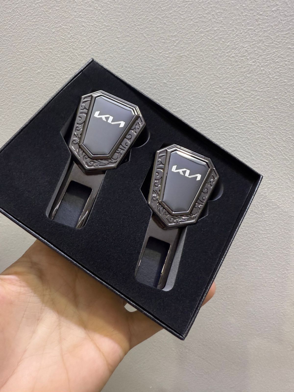 Caroxygen (2in1) Seat Belt Alarm Stopper Buckle & Holder (Pack of 2 )