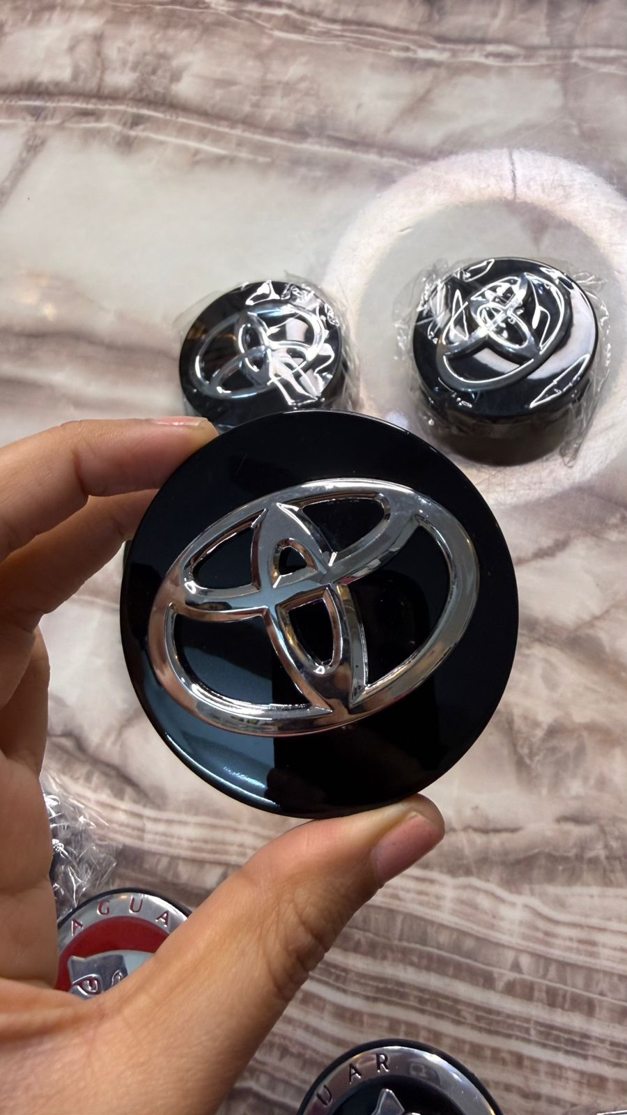 Car Wheel Center Hub Cap 60mm | Premium Chrome Logo Alloy Wheel Cover | Compatible with KIA Hyundai Toyota Suzuki Jaguar