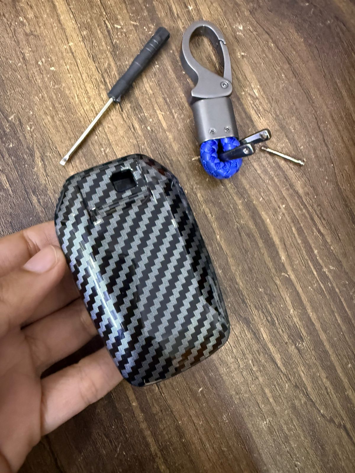 Caroxygen Carbon Fiber Key Fob Cover Shell Keyless Key Hard Case with Keychain Compatible with Toyota Fortuner 2 Button (Pack of 1,Blue)