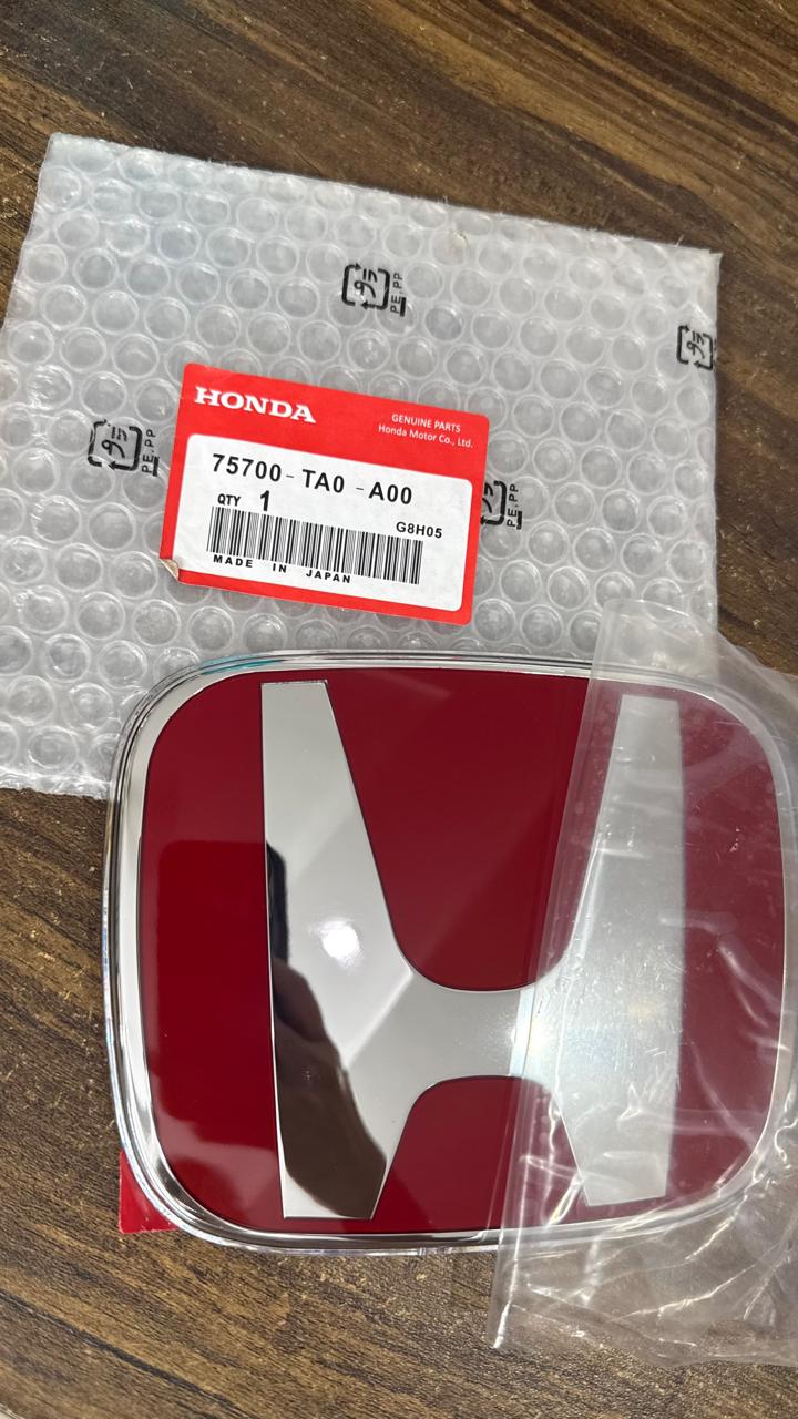 Genuine Honda Front Grille Emblem Red H Logo OEM Part No. 75700-TA0-A00 |