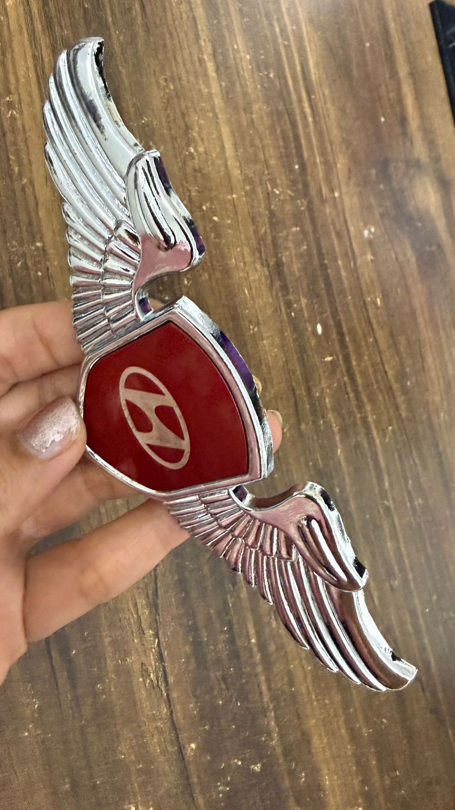 Car Front Hood Emblem– 3D Metal Wing Logo Badge, Self Adhesive Chrome Finish Car Bonnet Logo,