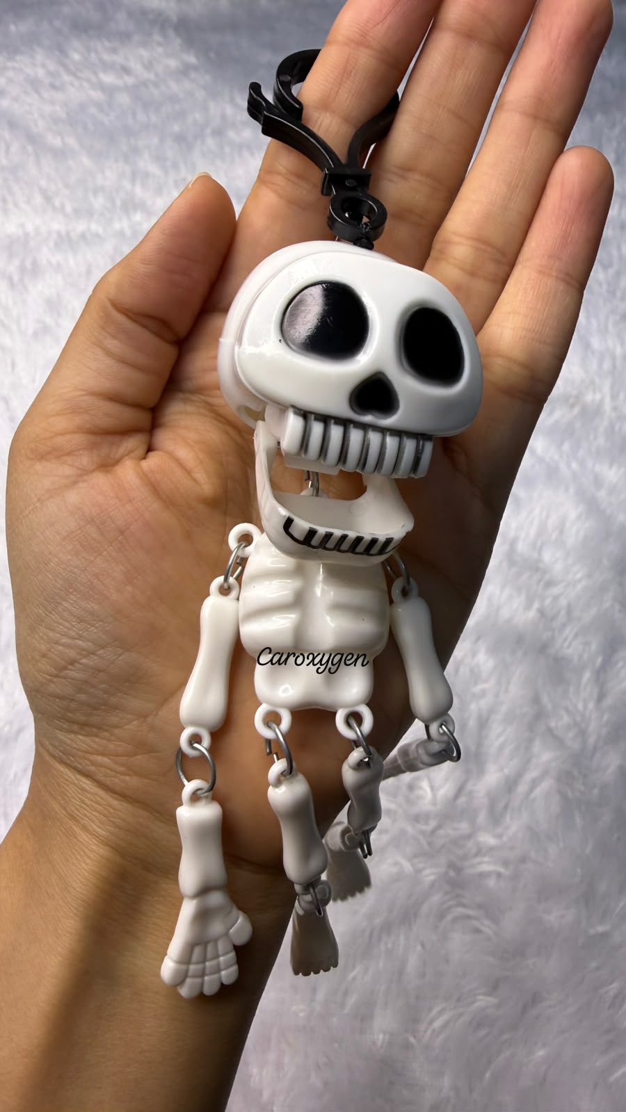Funny Skeleton Keychain with Moving Arms & Legs | Cute Hanging Skull Key Ring