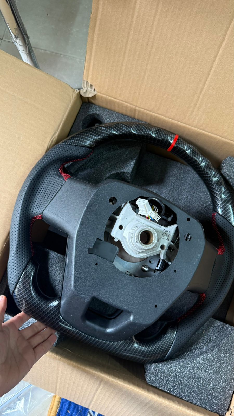 Caroxyen Real Carbon Fiber Steering Wheel for Toyota Hilux|OEM Multi-Function Button Compatible