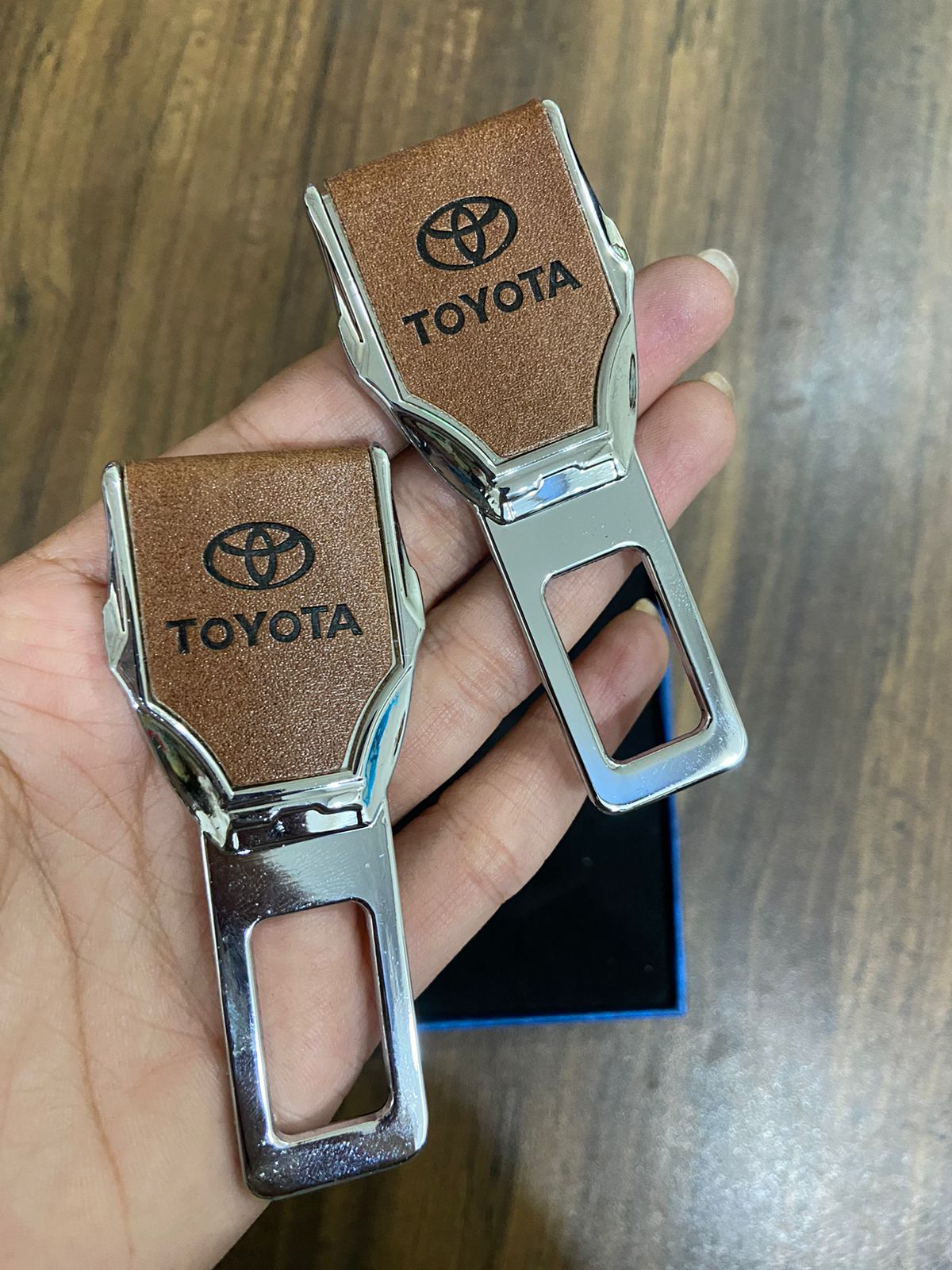 CAR SEAT BELT BUCKLE LEATHER PROTECTIVE COVER (2PCS) with Logo