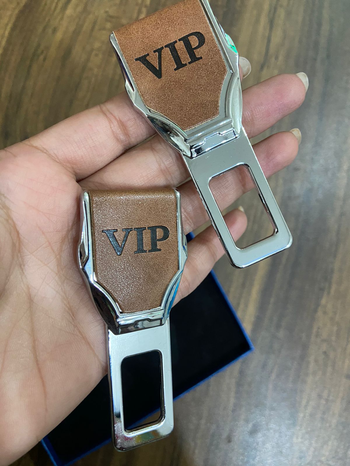 CAR SEAT BELT BUCKLE LEATHER PROTECTIVE COVER (2PCS) with Logo