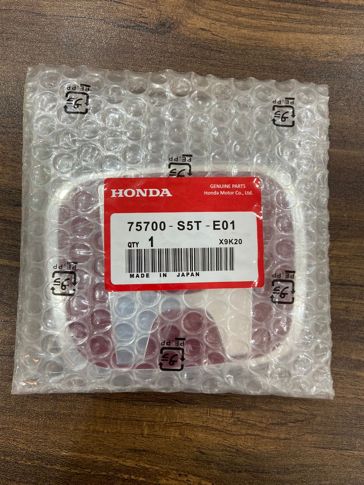 HONDA Genuine TYPE-R Front Rear Steering Red Black Chrome Premium Acrylic H Logo Emblem Made In Japan