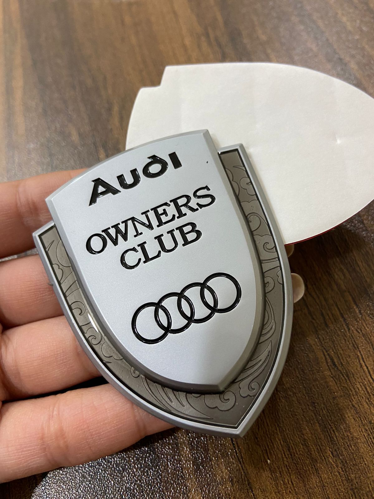 1 x Metal New AUDI OWNERS CLUB Logo Car Auto Decorative Side Rear Emblem Badge Sticker Decal for AUDI