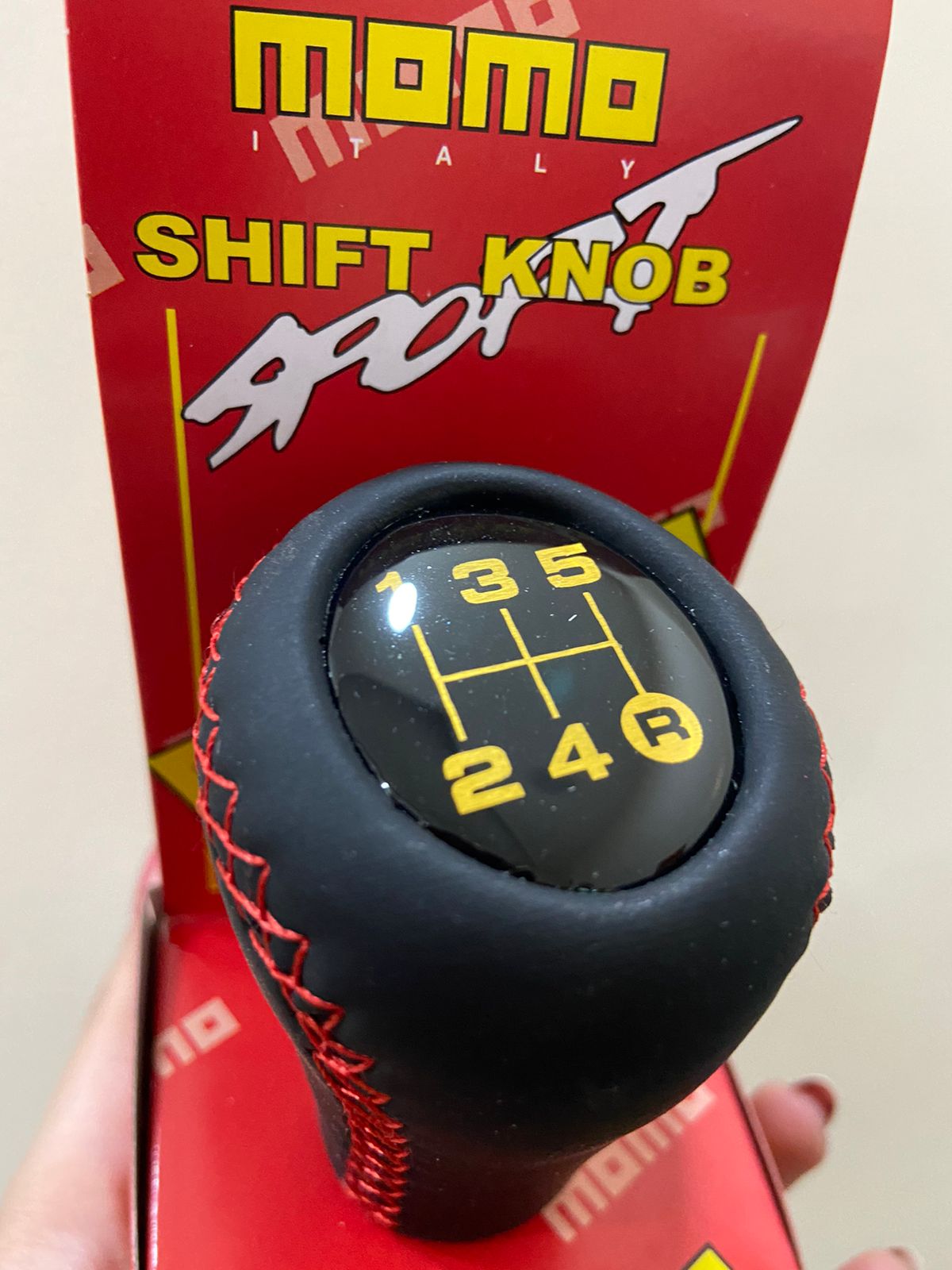 Car Oxygen - Gear Shift Knob, Red Gear Knob Universal Car Gear Knob Shifter PU 6 Speed Gear Shift Knob Shifter Stick Head with 3 Hoses Spade Shift Knob Manual Shift Stick