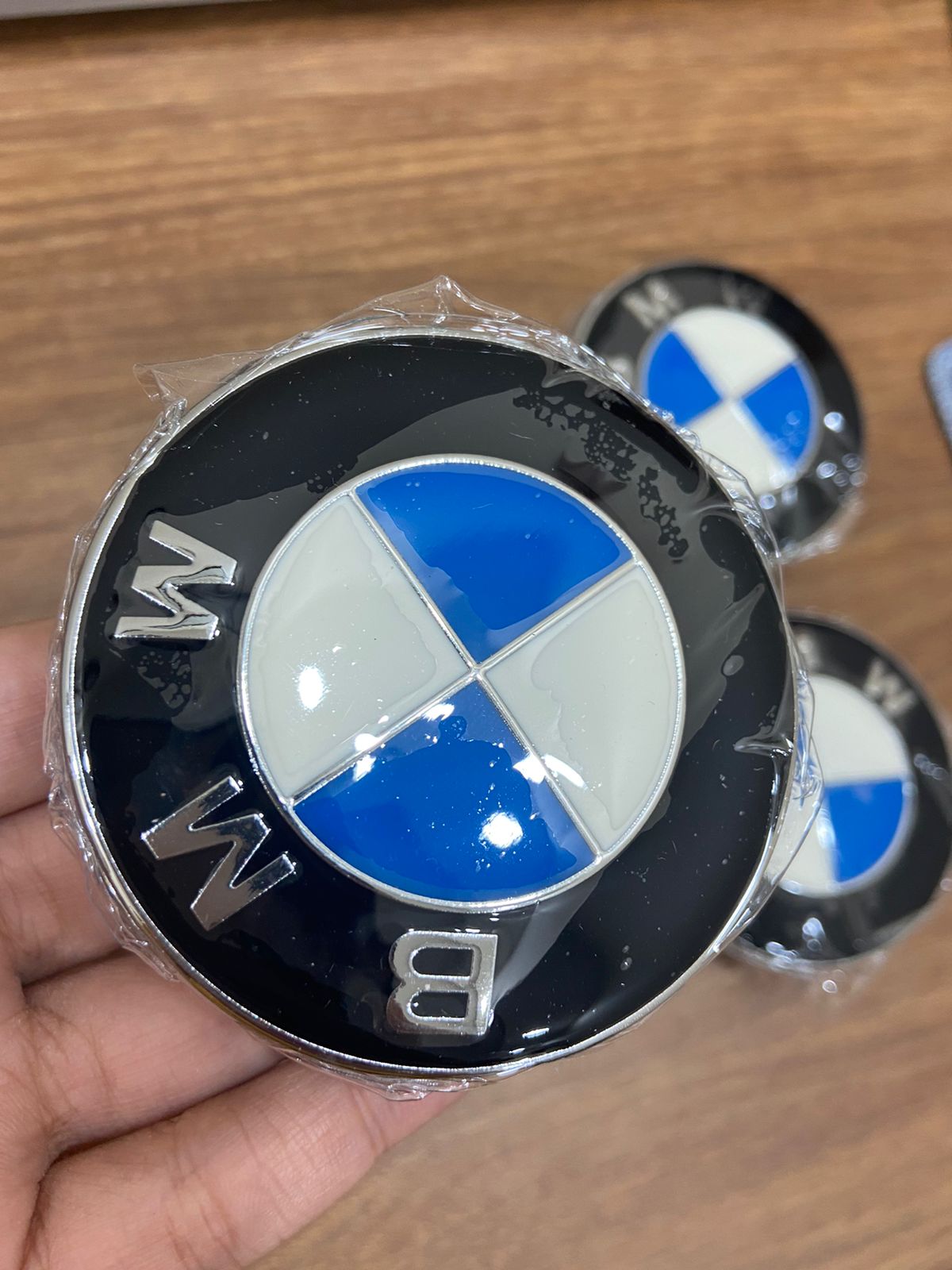 4pcs fits for BMW Emblem Logo Badge Hub Wheel Rim Center Cap 68mm 4pcs - with LED