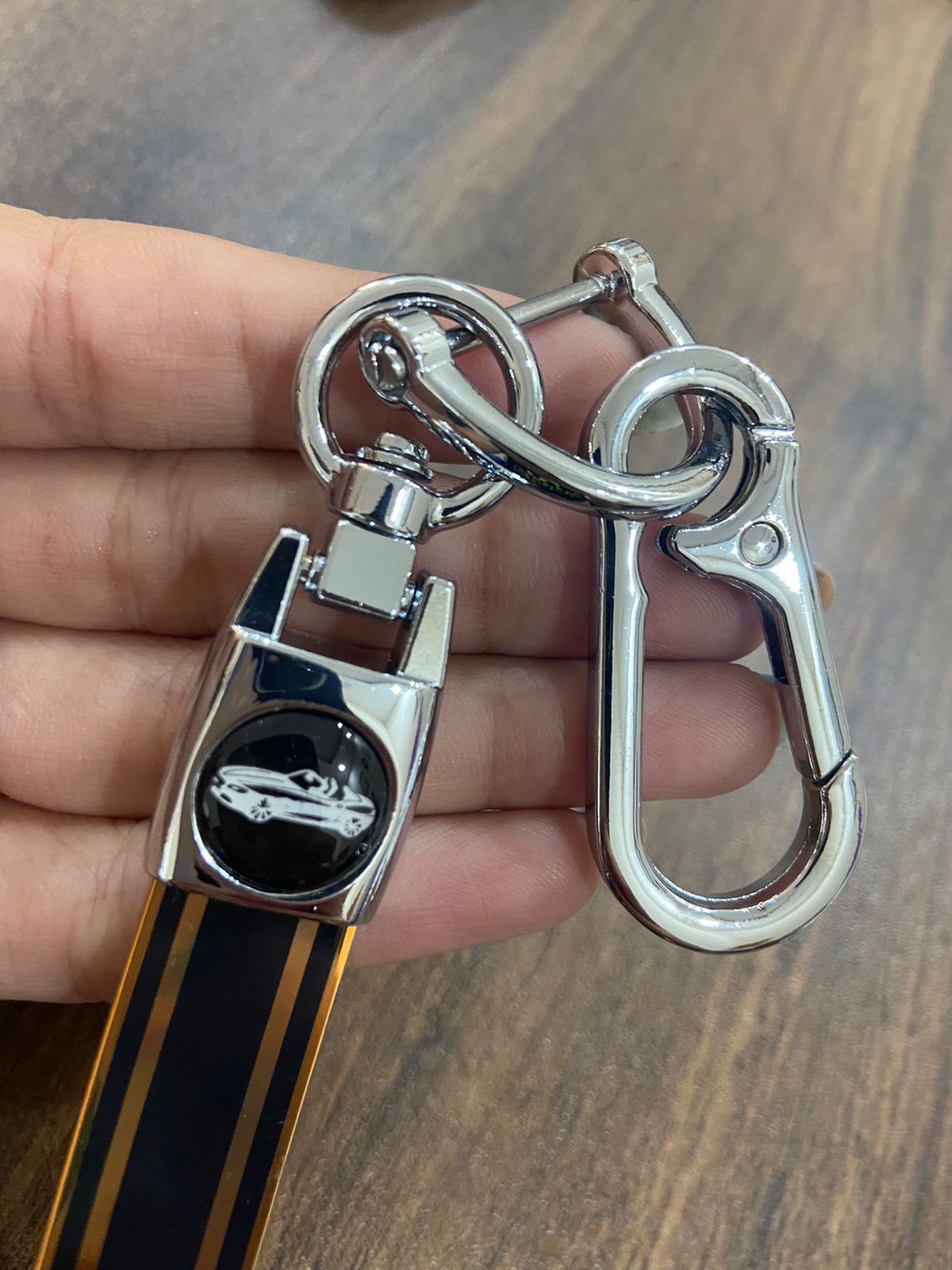 TPU Leather Universal Key Ring Clip for Car & Bike Key-Chain Clip