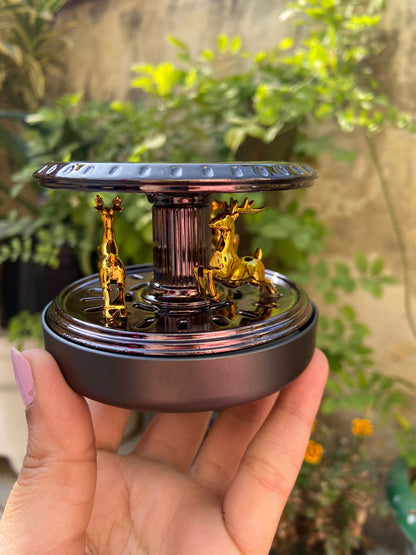 Car Aroma Diffuser Air Freshener Perfume Solar Power Dashboard Merry Go Dear Decoration With Perfume(Golden)