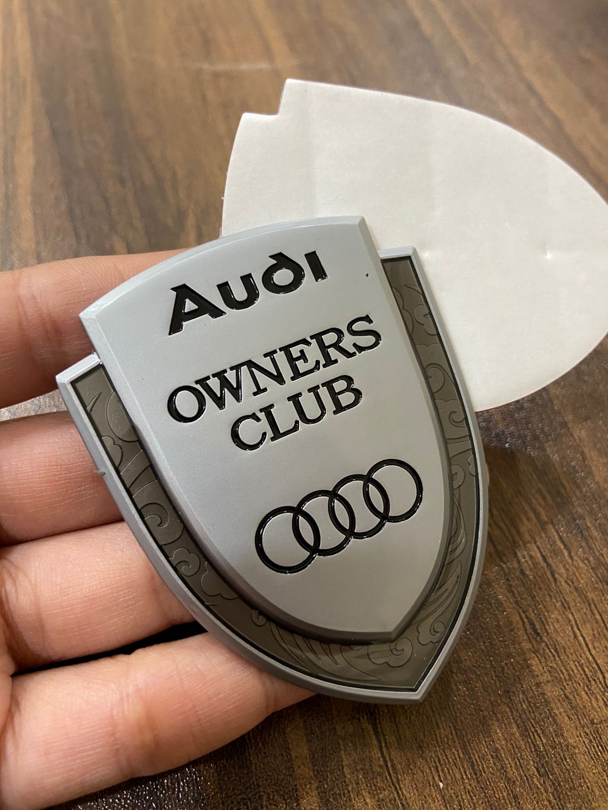 1 x Metal New AUDI OWNERS CLUB Logo Car Auto Decorative Side Rear Emblem Badge Sticker Decal for AUDI